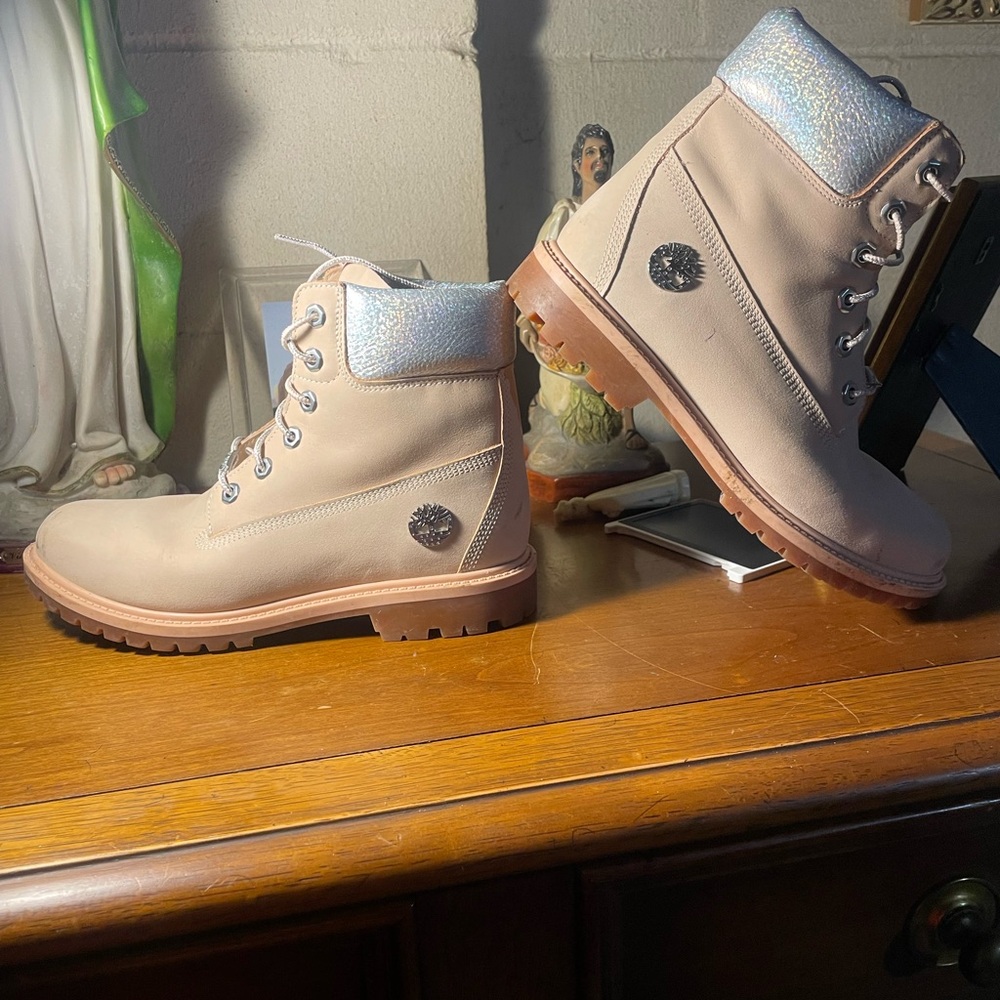 Women's Pink Lace-Up Ankle Boots with Metallic Collar